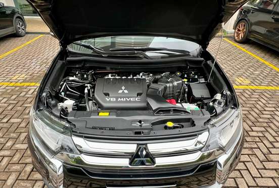 MITSUBISHI-OUTLANDER-2017