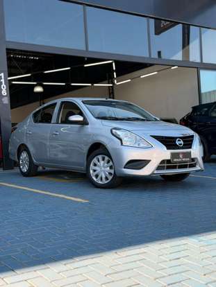NISSAN-VERSA-2018