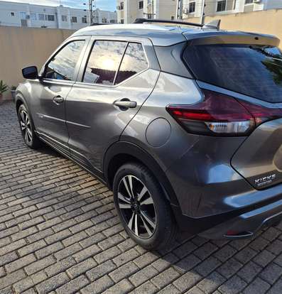 NISSAN-KICKS PLAY-2025