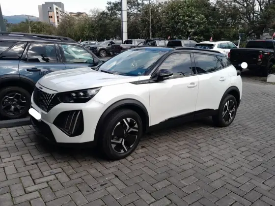 PEUGEOT 2008 1.0 TURBO 200 FLEX GT CVT