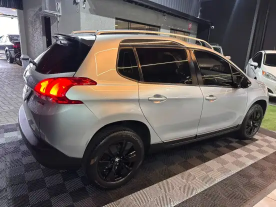 PEUGEOT-2008-2016