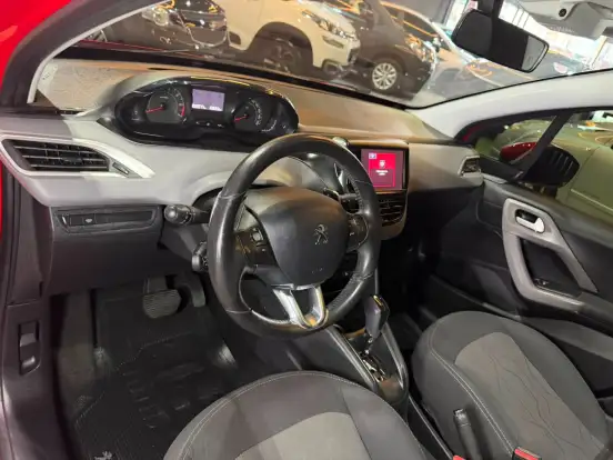 PEUGEOT-208-1.6 ALLURE 16V FLEX 4P AUTOMÁTICO PEUGEOT-208-2016