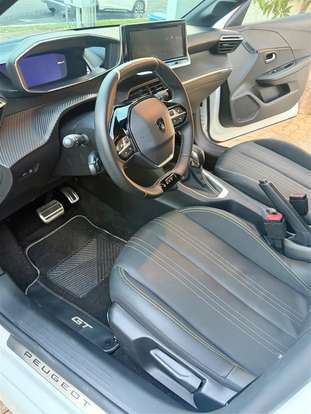 PEUGEOT-208-2024
