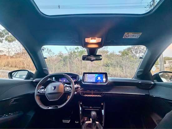 PEUGEOT-208-2024