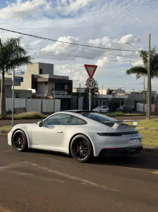 PORSCHE-911-2023
