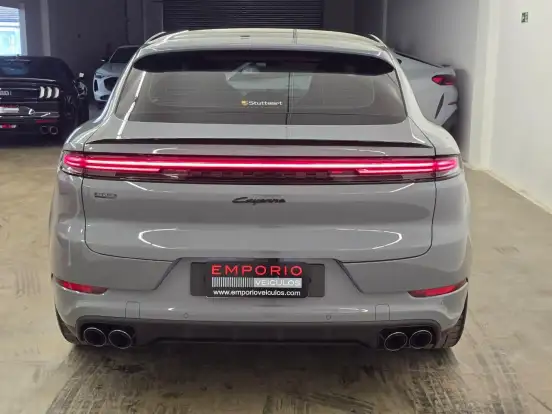 PORSCHE-CAYENNE-2025