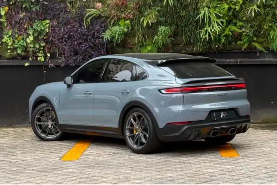 PORSCHE-CAYENNE-2023