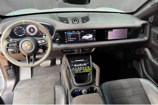 PORSCHE-CAYENNE-2023