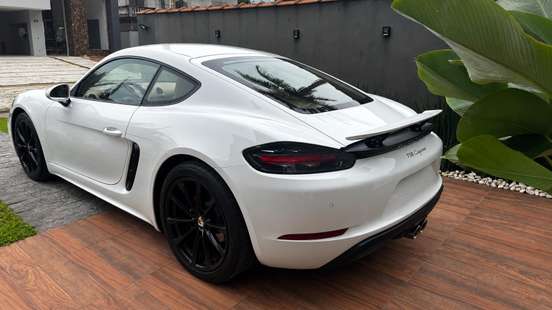 PORSCHE-718-2017