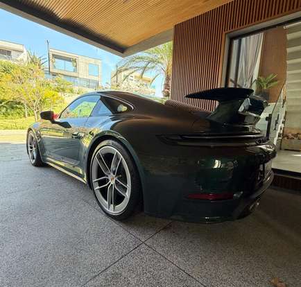 PORSCHE-911-2025