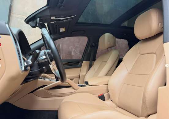 PORSCHE-CAYENNE-2018