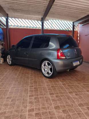 RENAULT-CLIO-2012