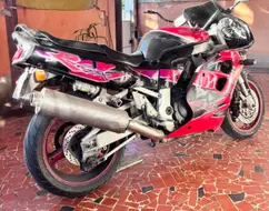 SUZUKI GSX-R1100 W SUZUKI GSX-R1100 W