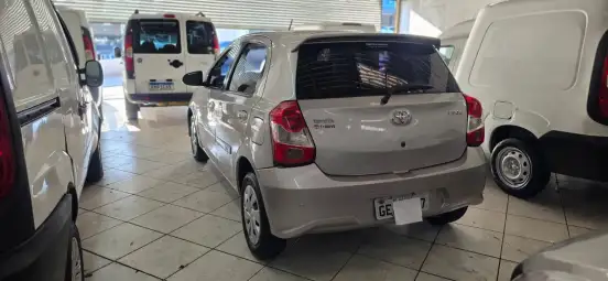 TOYOTA-ETIOS-1.5 READY 16V FLEX 4P AUTOMÁTICO TOYOTA-ETIOS-2018