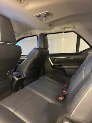 TOYOTA-HILUX SW4-2023