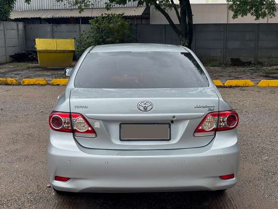 TOYOTA-COROLLA-2011