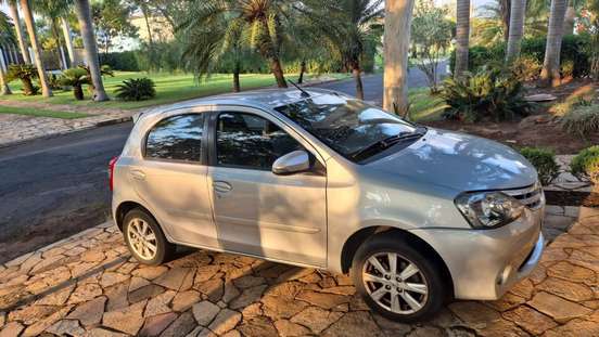 TOYOTA-ETIOS-1.5 XLS 16V FLEX 4P AUTOMÁTICO TOYOTA-ETIOS-2016