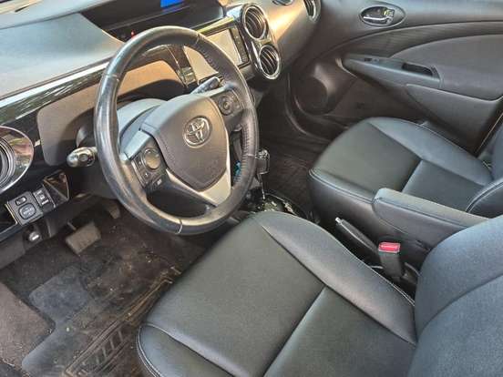 TOYOTA-ETIOS-1.5 XLS 16V FLEX 4P AUTOMÁTICO TOYOTA-ETIOS-2016