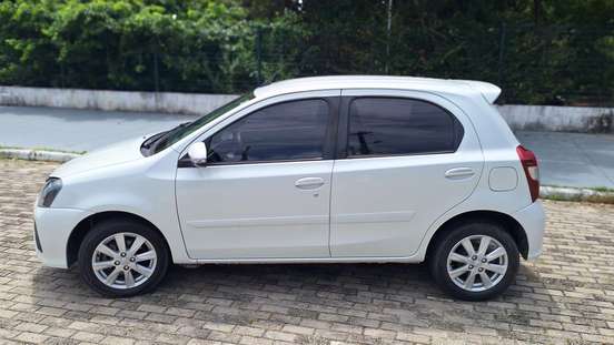 TOYOTA-ETIOS-2019