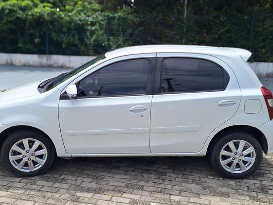 TOYOTA-ETIOS-1.5 X PLUS 16V FLEX 4P MANUAL TOYOTA-ETIOS-2019