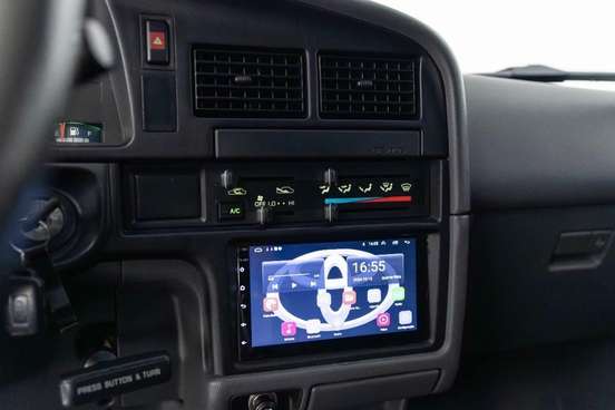 TOYOTA-HILUX-2002