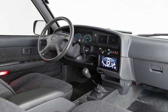 TOYOTA-HILUX-3.0 SRV 4X4 CD 16V TURBO DIESEL 4P MANUAL TOYOTA-HILUX-2002