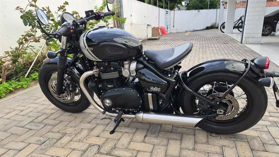TRIUMPH-BONNEVILLE BOBBER 1200-2023