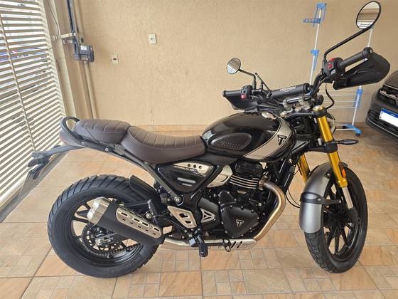 TRIUMPH SCRAMBLER 400 X 