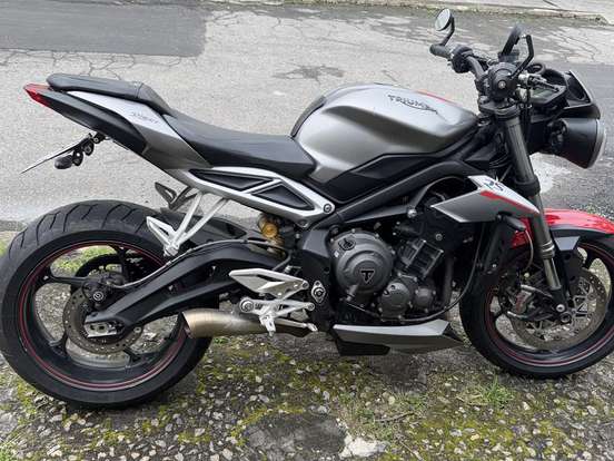 TRIUMPH-STREET TRIPLE 765 RS TRIUMPH-STREET TRIPLE 765 RS-2017