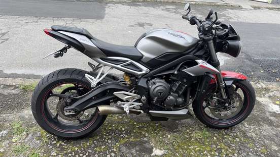 TRIUMPH-STREET TRIPLE 765 RS-2017