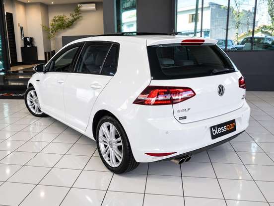 VOLKSWAGEN-GOLF-1.4 TSI HIGHLINE 16V GASOLINA 4P AUTOMÁTICO VOLKSWAGEN-GOLF-2013