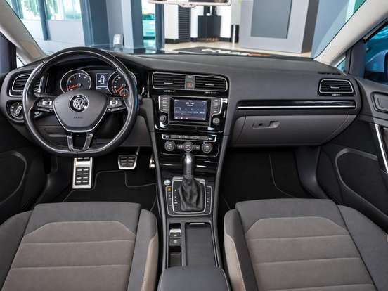 VOLKSWAGEN-GOLF-1.4 TSI HIGHLINE 16V GASOLINA 4P AUTOMÁTICO VOLKSWAGEN-GOLF-2013