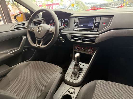 VOLKSWAGEN-POLO-2019