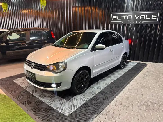 VOLKSWAGEN POLO SEDAN 1.6 MI 8V FLEX 4P MANUAL VOLKSWAGEN POLO SEDAN 1.6 MI 8V FLEX 4P MANUAL