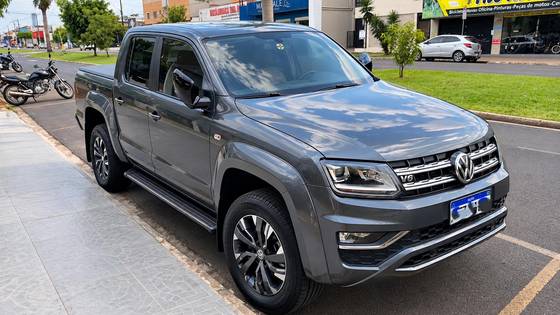 VOLKSWAGEN AMAROK 3.0 V6 TDI DIESEL HIGHLINE CD 4MOTION AUTOMÁTICO