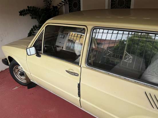 VOLKSWAGEN-BRASILIA-1978