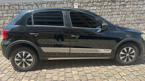VOLKSWAGEN-GOL-1.0 MI TRACK 8V FLEX 4P MANUAL VOLKSWAGEN-GOL-2013