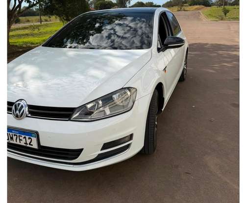 VOLKSWAGEN-GOLF-2013