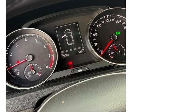 VOLKSWAGEN-GOLF-2013