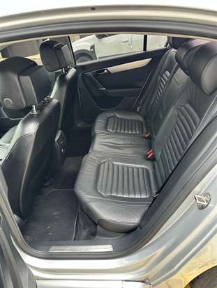 VOLKSWAGEN-PASSAT-2013