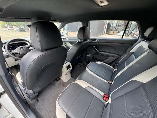 VOLKSWAGEN-T-CROSS-1.4 250 TSI TOTAL FLEX HIGHLINE AUTOMÁTICO VOLKSWAGEN-T-CROSS-2021