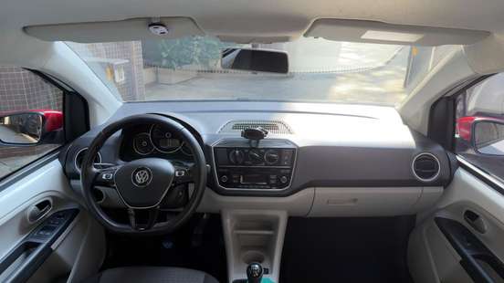 VOLKSWAGEN-UP-2017