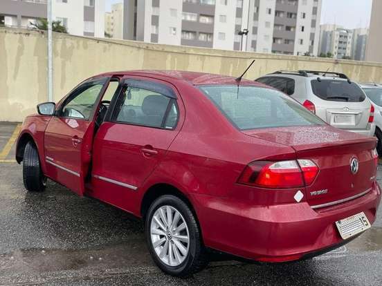 VOLKSWAGEN-VOYAGE-1.6 MI COMFORTLINE 8V FLEX 4P AUTOMATIZADO VOLKSWAGEN-VOYAGE-2012