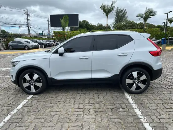 VOLVO-XC40-2.0 T4 GASOLINA MOMENTUM GEARTRONIC VOLVO-XC40-2020