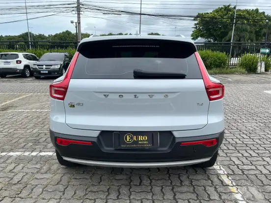 VOLVO-XC40-2.0 T4 GASOLINA MOMENTUM GEARTRONIC VOLVO-XC40-2020