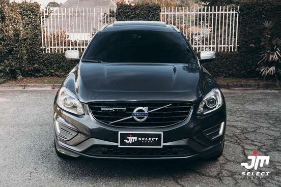 VOLVO-XC60-2017