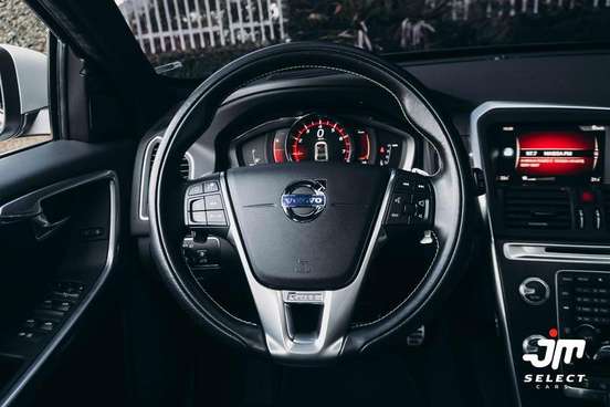 VOLVO-XC60-2.0 T5 R-DESIGN GASOLINA 4P AUTOMÁTICO VOLVO-XC60-2017