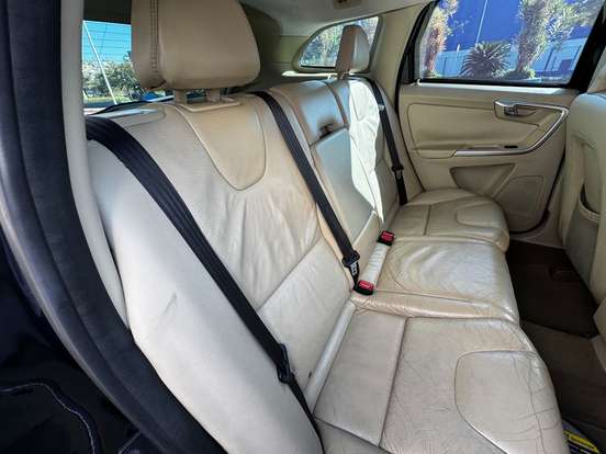 VOLVO-XC60-3.0 RD AWD TURBO GASOLINA 4P AUTOMÁTICO VOLVO-XC60-2011