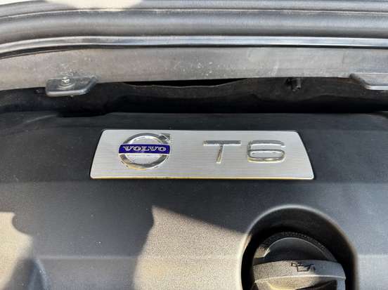 VOLVO-XC60-2011