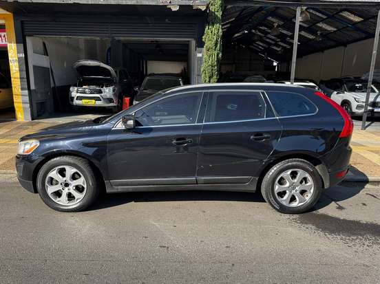 VOLVO-XC60-3.0 RD AWD TURBO GASOLINA 4P AUTOMÁTICO VOLVO-XC60-2011